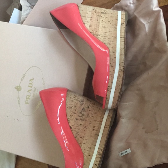 Prada coral wedges - Picture 4 of 8